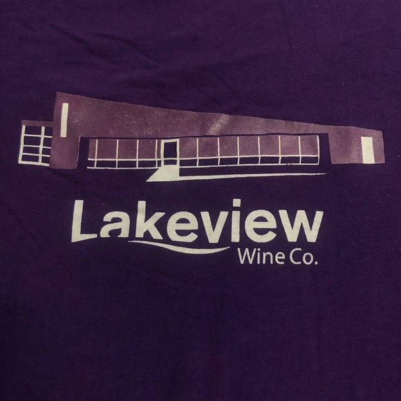 Lakeview Winery T-Shirt - Picture 3 of 8